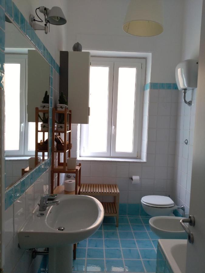 Villino Italia Hotel Наполи Екстериор снимка