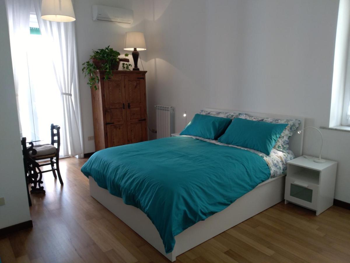Villino Italia Hotel Наполи Екстериор снимка