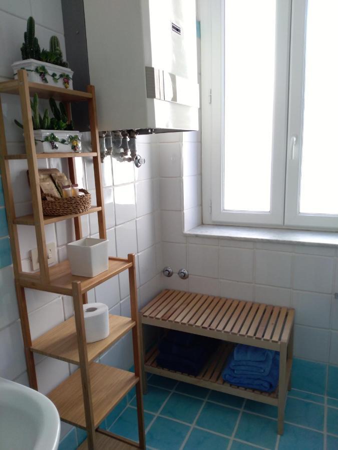 Villino Italia Hotel Наполи Екстериор снимка